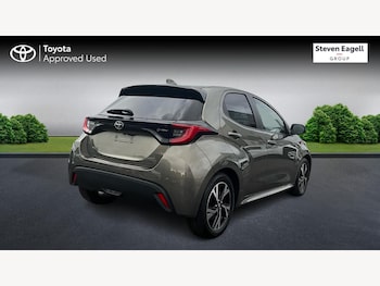 Used Toyota Yaris 2024 for sale - 76408602: Photo