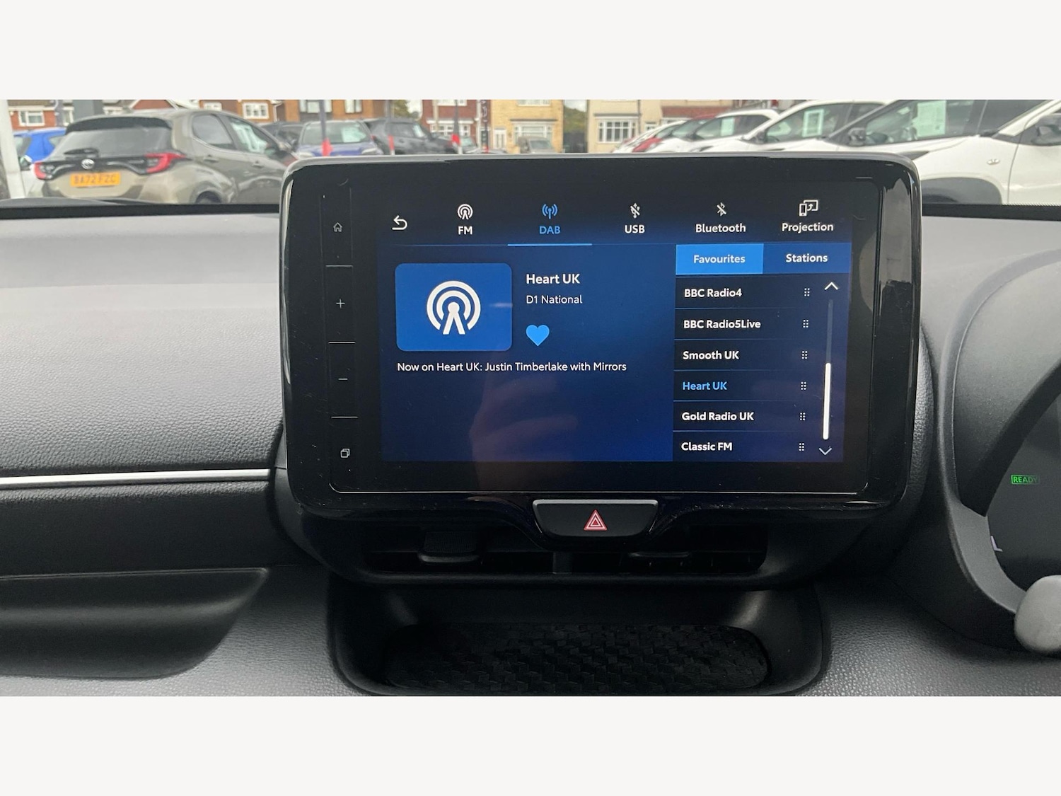 Used Toyota Yaris 2024 for sale - 76408602: Photo 32