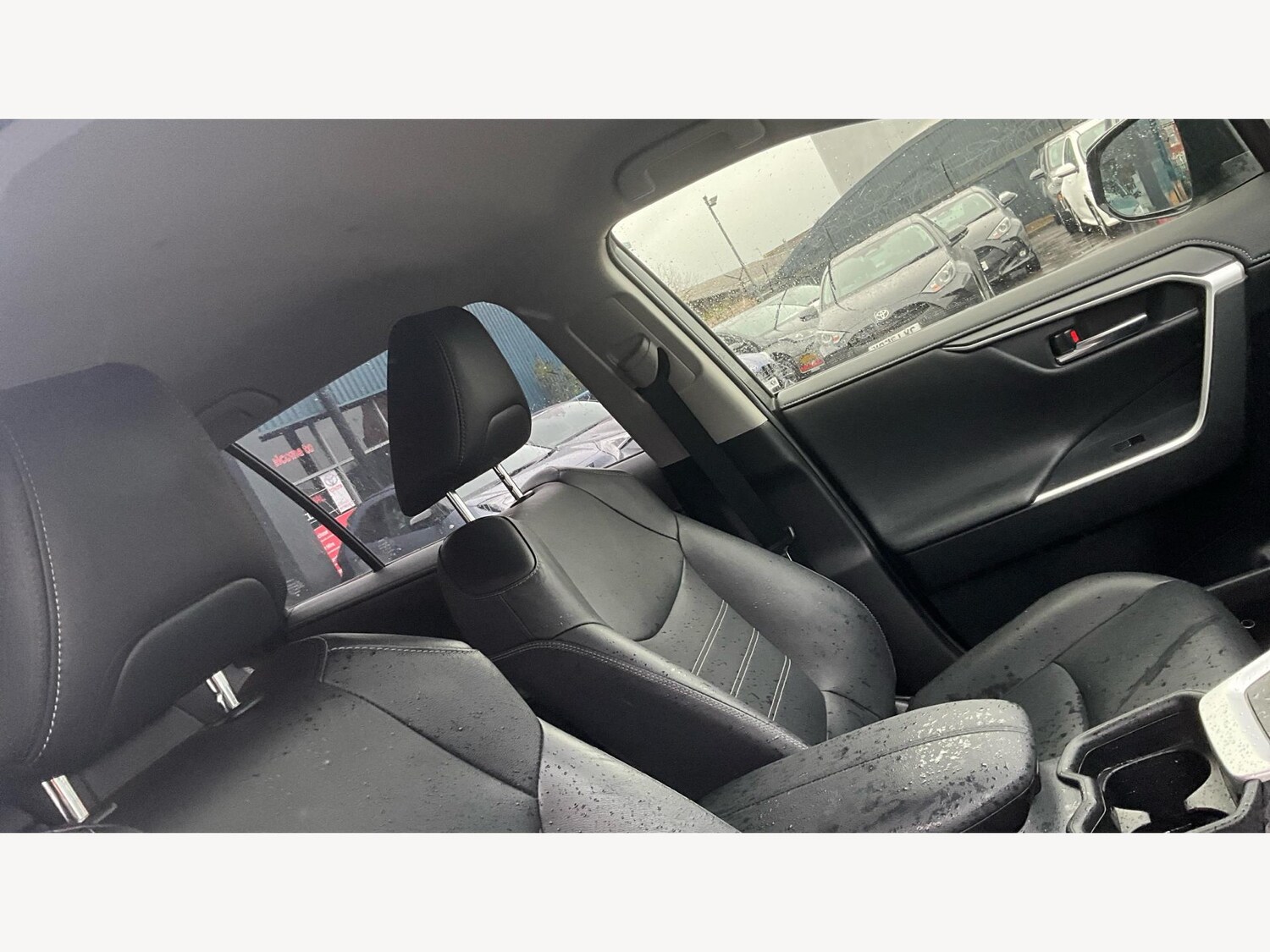 Used Toyota RAV4 2019 for sale - 76714818: Photo 24