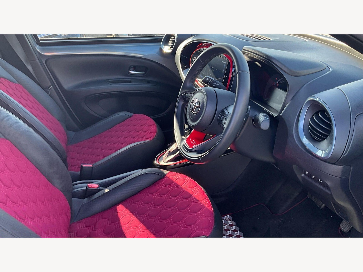 Used Toyota Aygo X 2023 for sale - 78034395: Photo 13