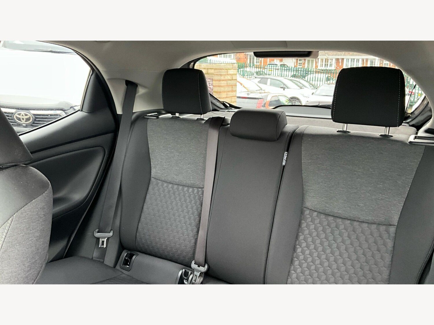 Used Toyota Yaris for sale - 77752993: Photo 25