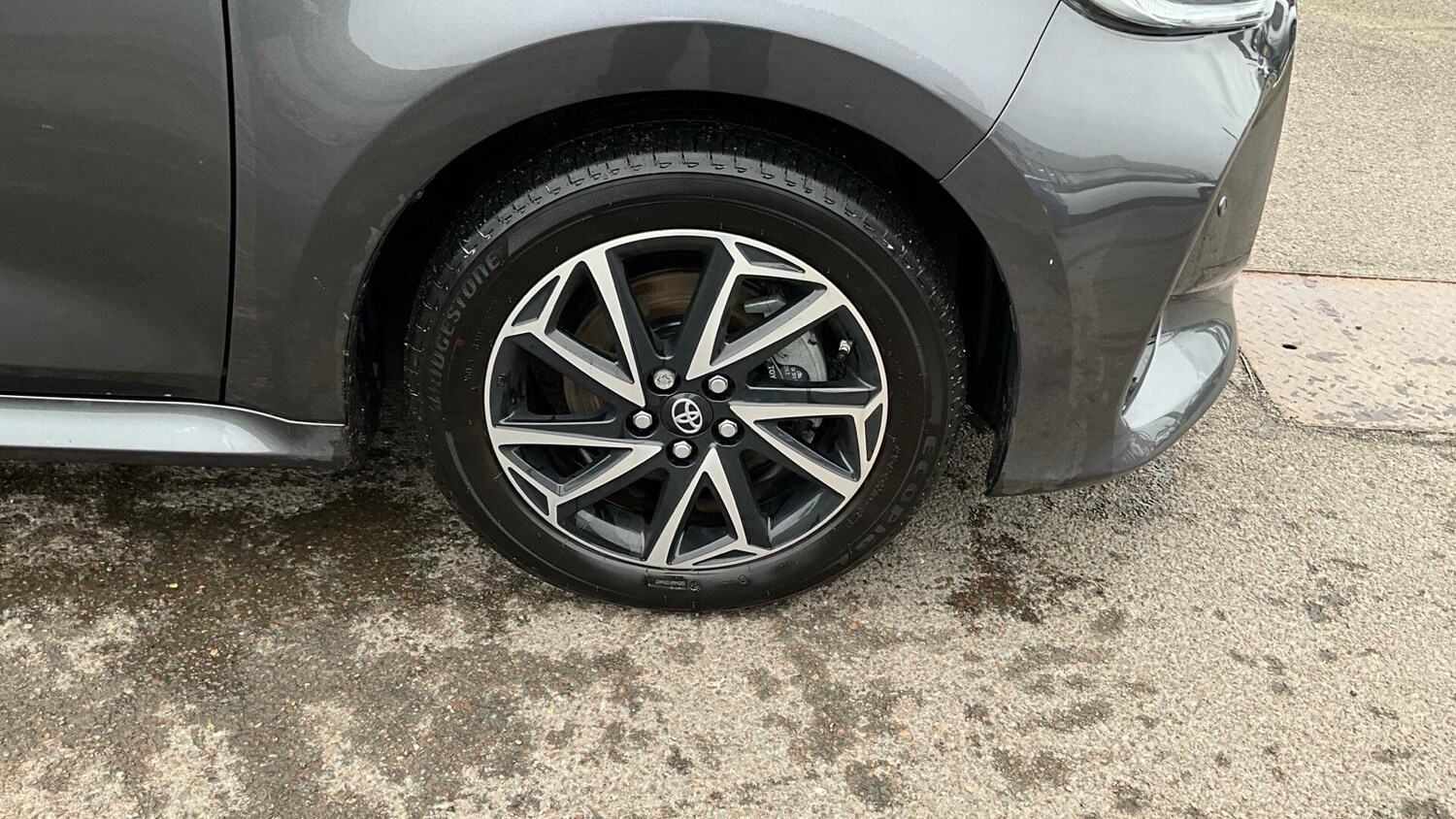 Used Toyota Yaris for sale - 77752993: Photo 34