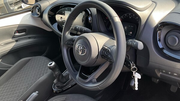 Used Toyota Aygo X 2023 for sale - 75377630: Photo 46