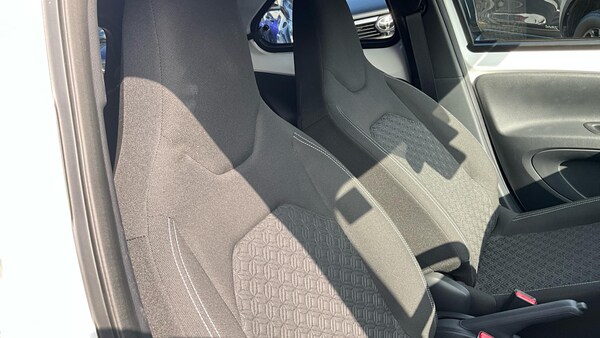 Used Toyota Aygo X 2023 for sale - 75377630: Photo 47