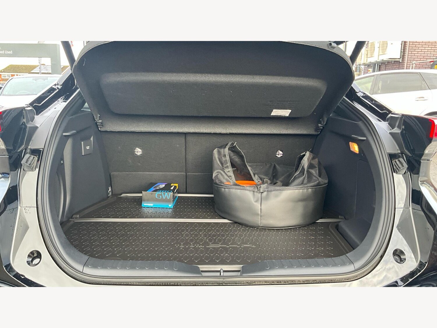 Used Toyota C-HR 2024 for sale - 77049876: Photo 16