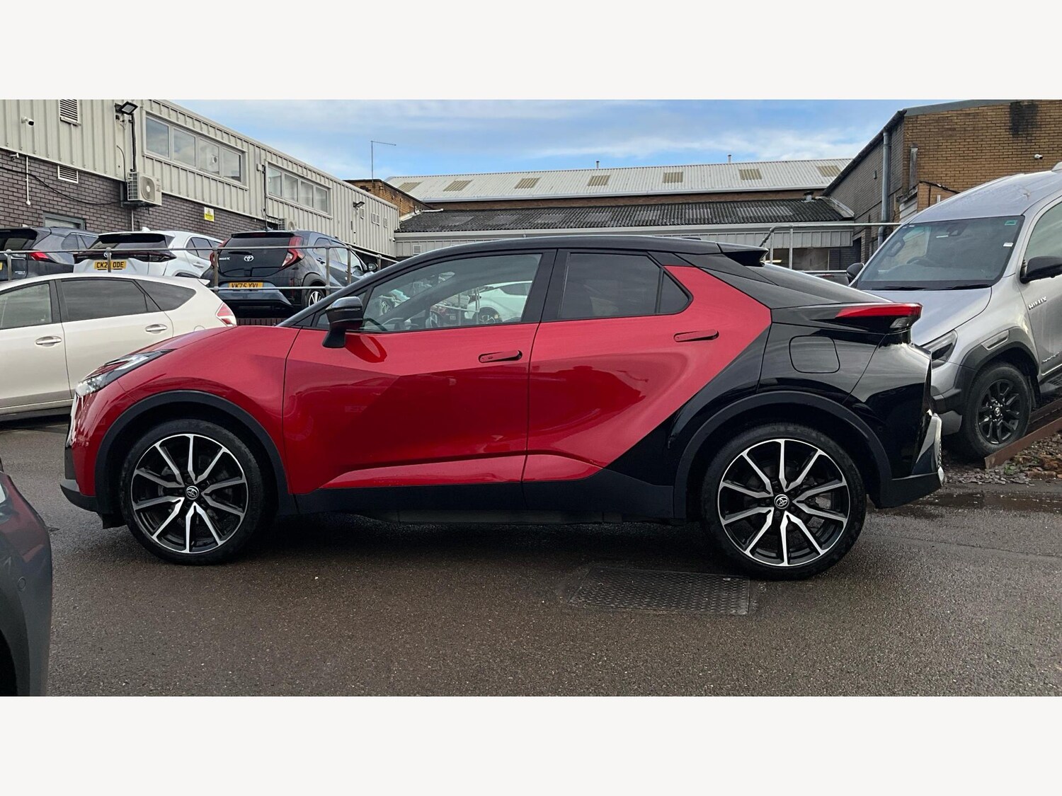 Used Toyota C-HR 2024 for sale - 77049876: Photo 19