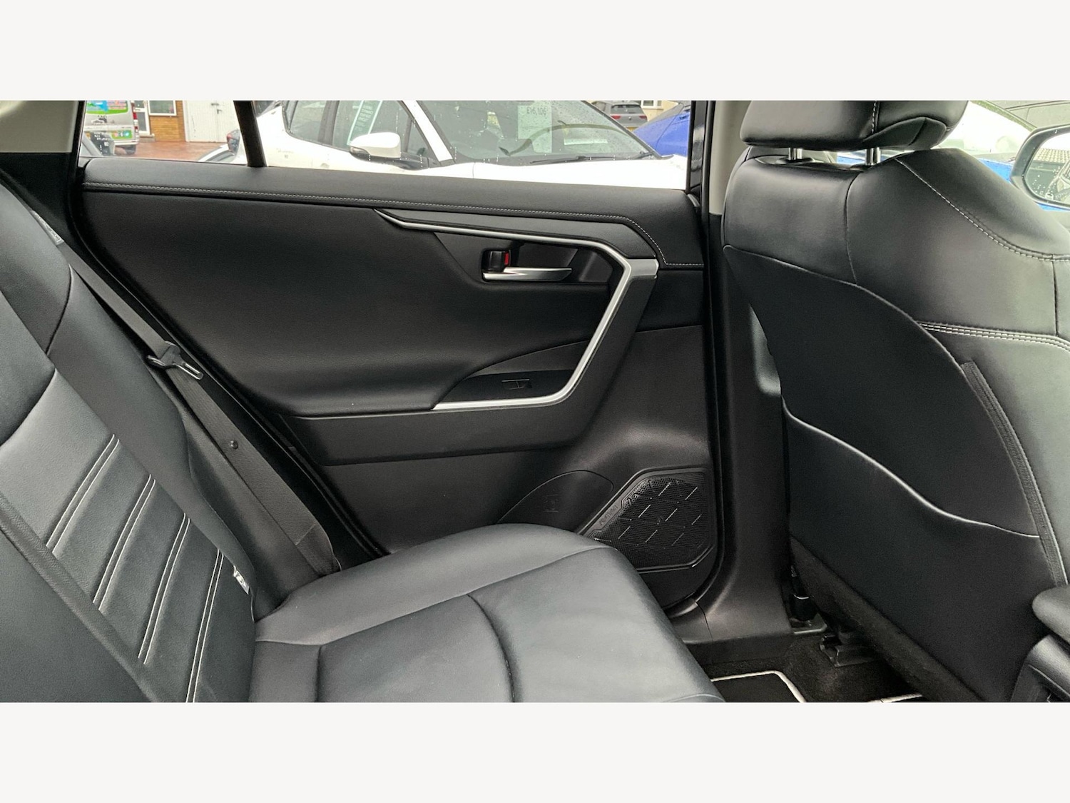 Used Toyota RAV4 2021 for sale - 76174630: Photo 14