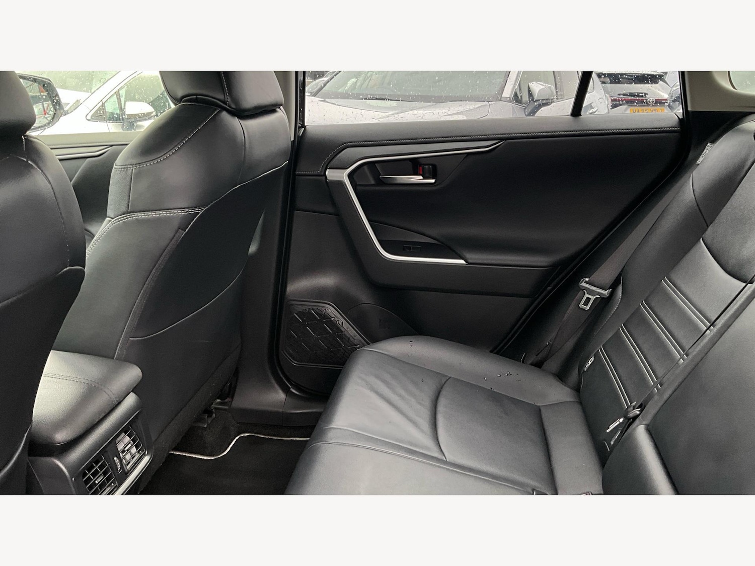 Used Toyota RAV4 2021 for sale - 76174630: Photo 15