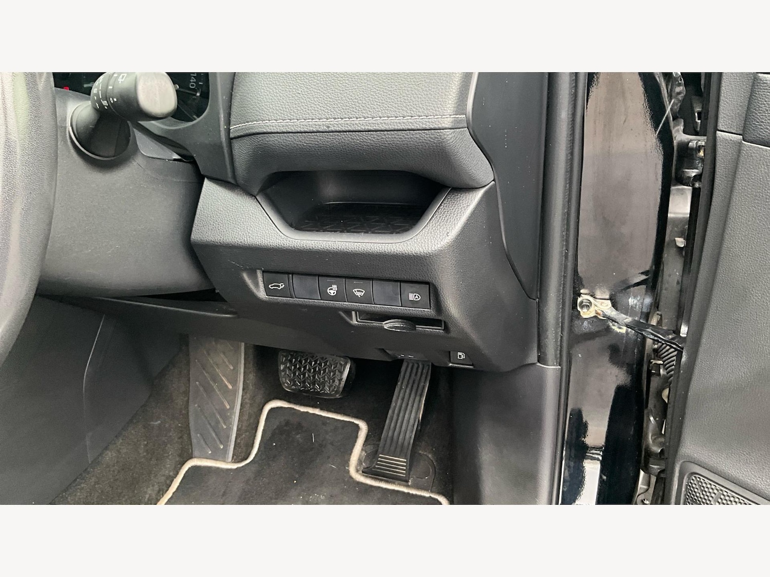 Used Toyota RAV4 2021 for sale - 76174630: Photo 45