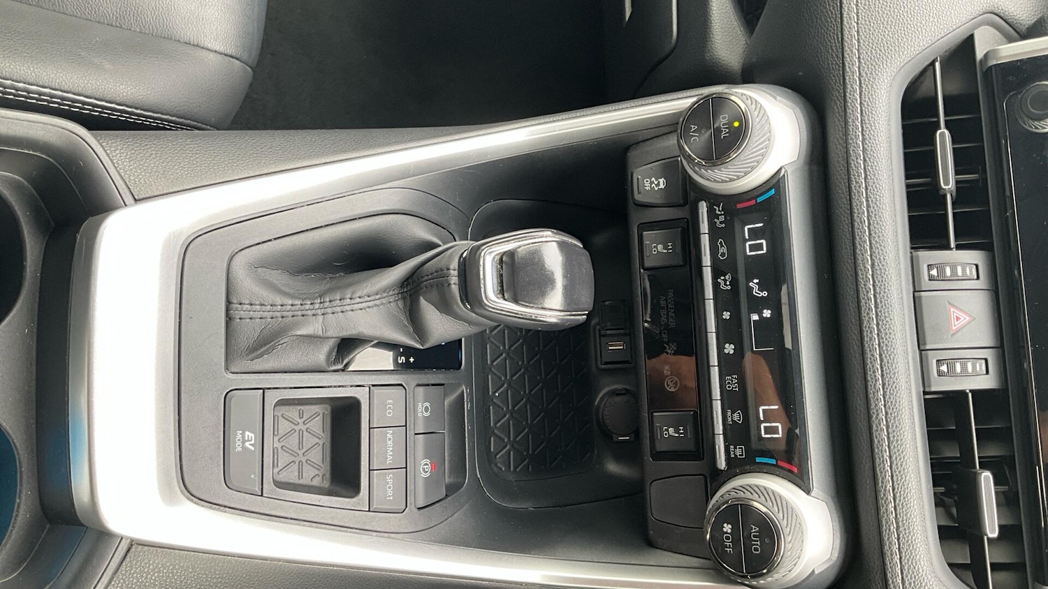 Used Toyota RAV4 2021 for sale - 76174630: Photo 62