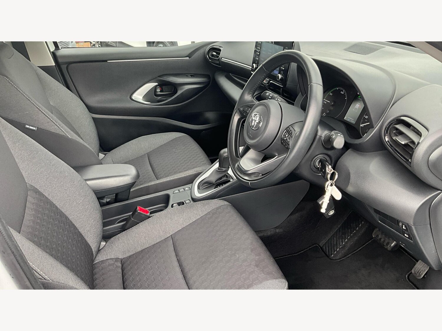 Used Toyota Yaris 2024 for sale - 76408491: Photo 13