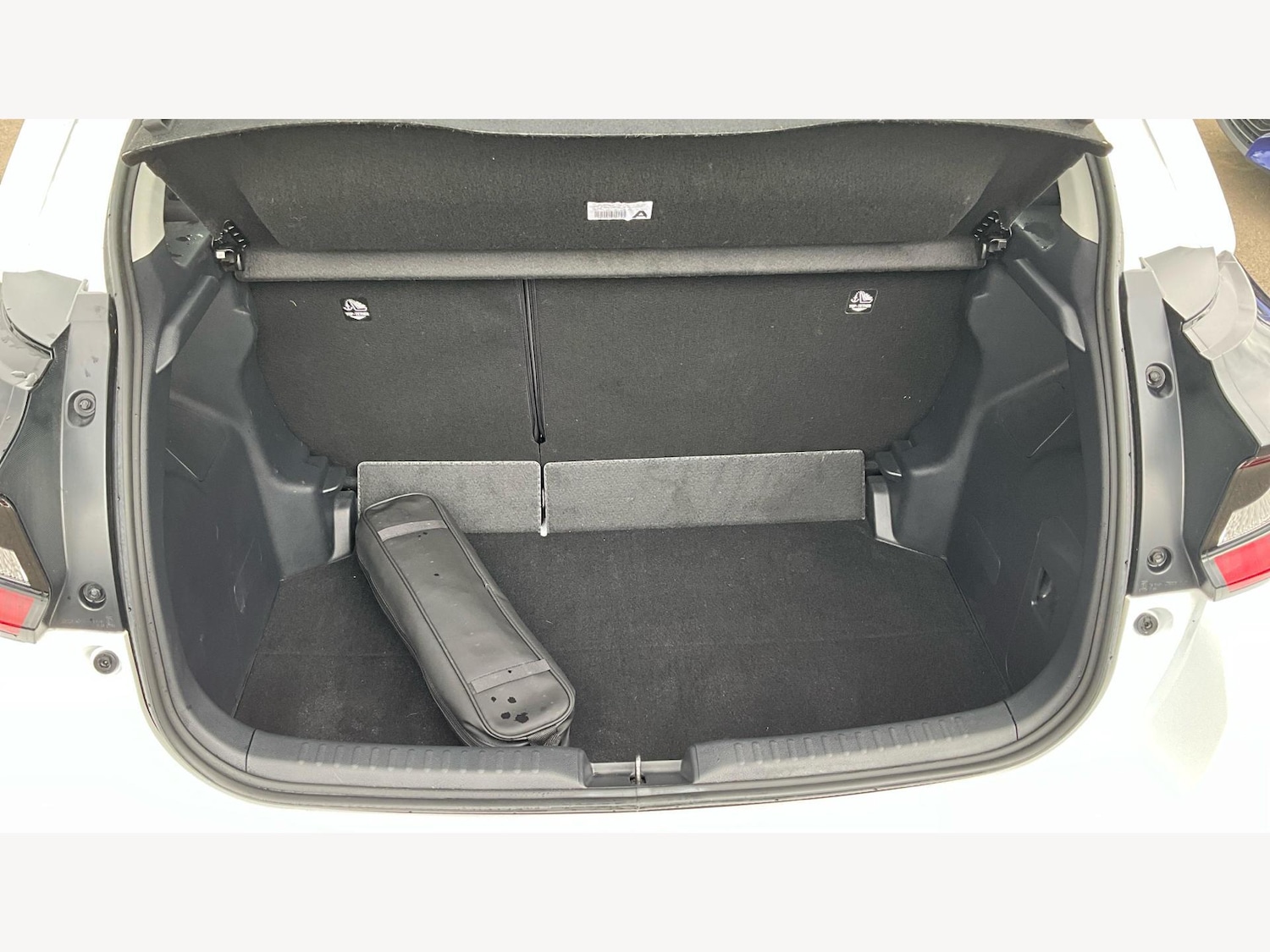 Used Toyota Yaris 2024 for sale - 76408491: Photo 23