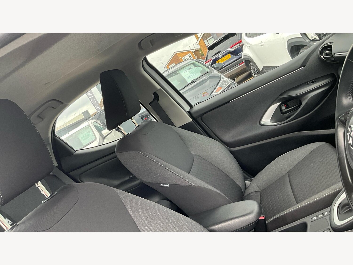 Used Toyota Yaris 2024 for sale - 76408491: Photo 24
