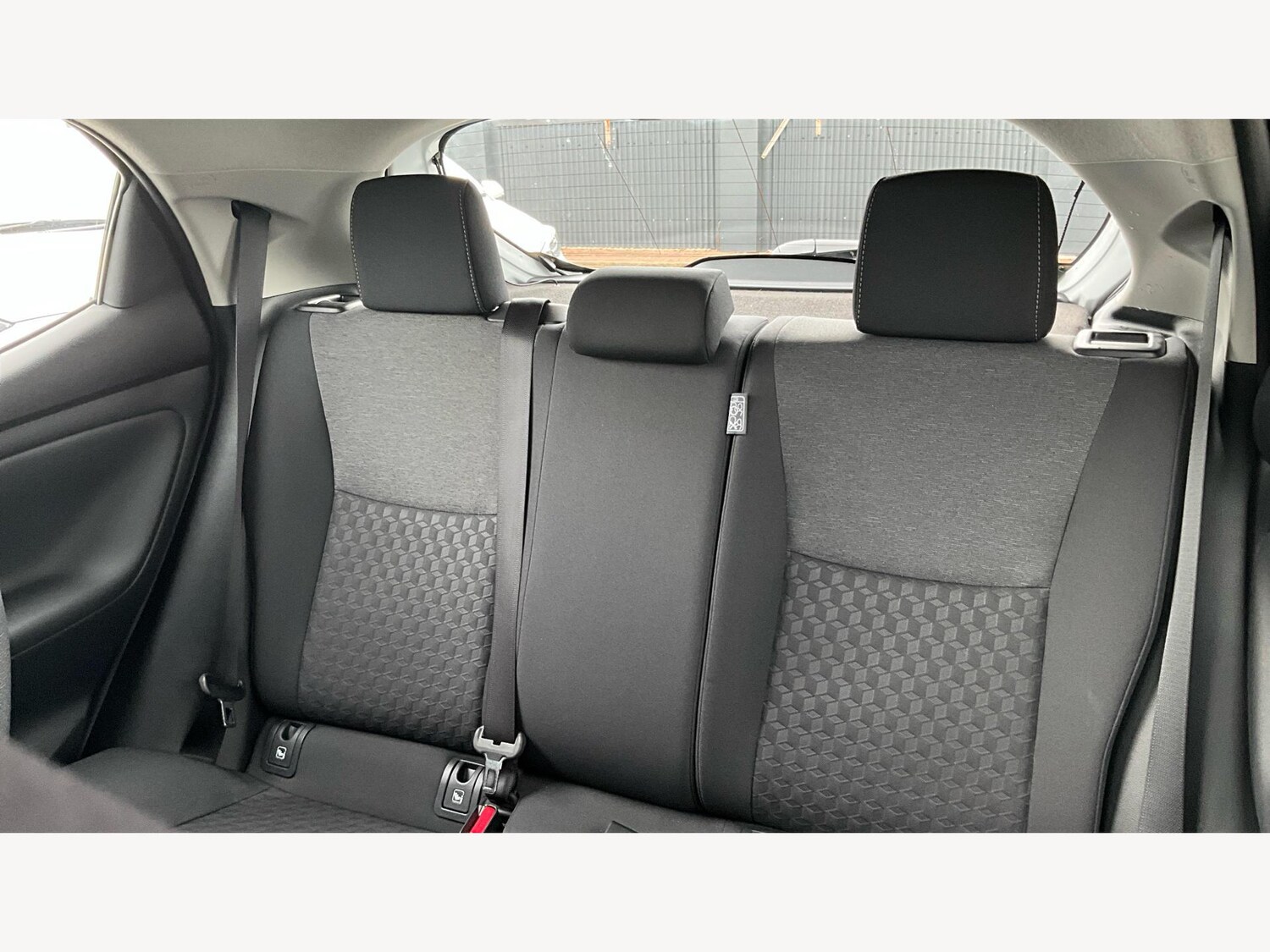 Used Toyota Yaris 2024 for sale - 76408491: Photo 26