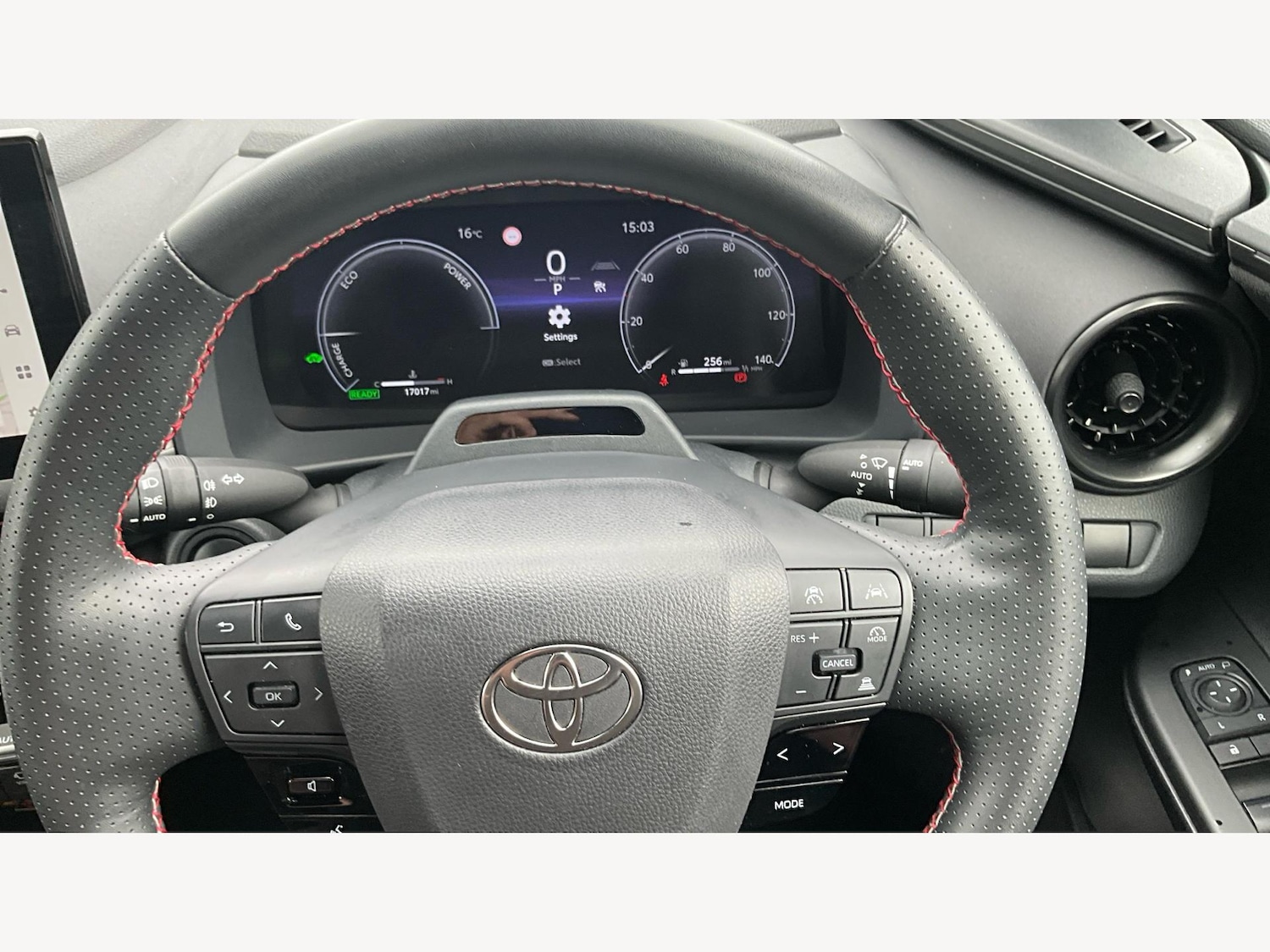 Used Toyota C-HR 2023 for sale - 76042093: Photo 11
