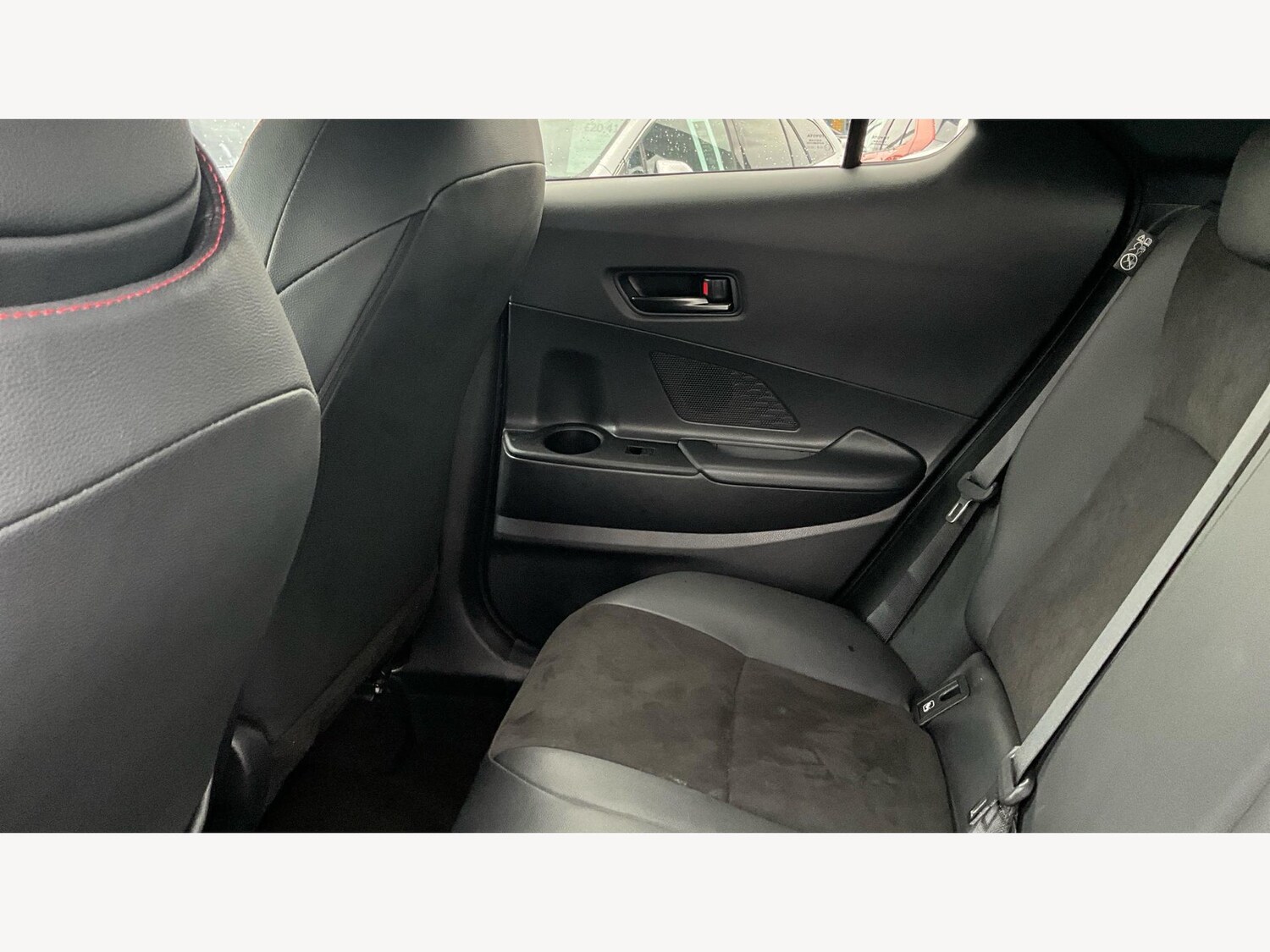Used Toyota C-HR 2023 for sale - 76042093: Photo 15