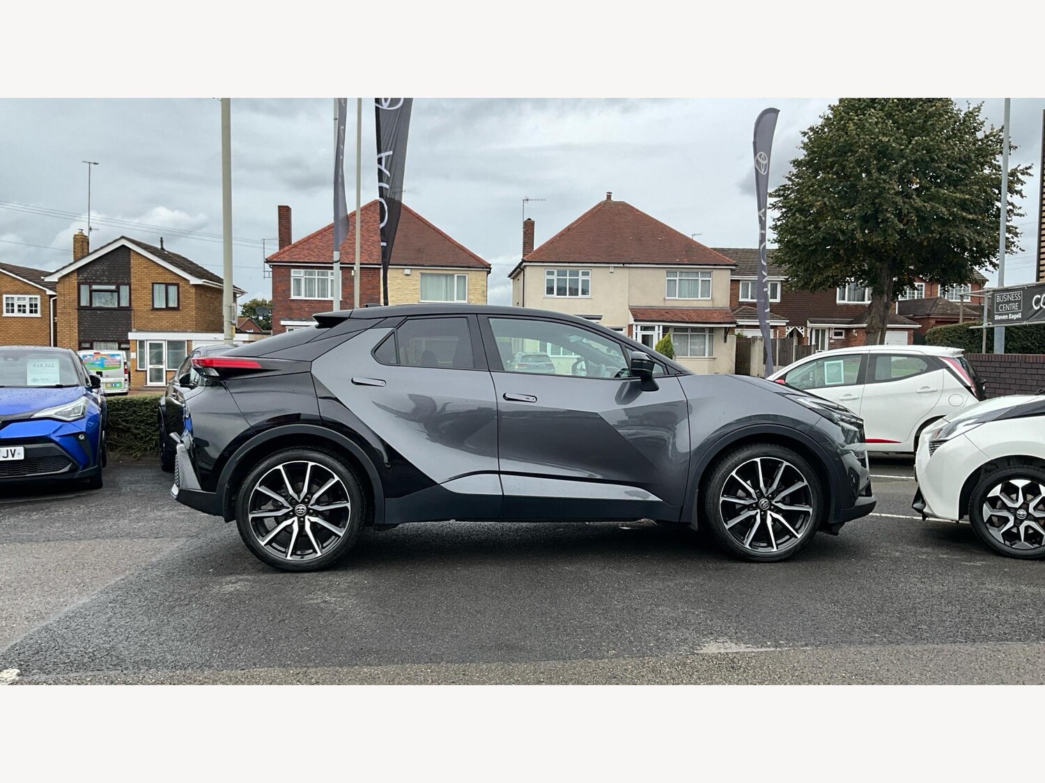 Used Toyota C-HR 2023 for sale - 76042093: Photo 18