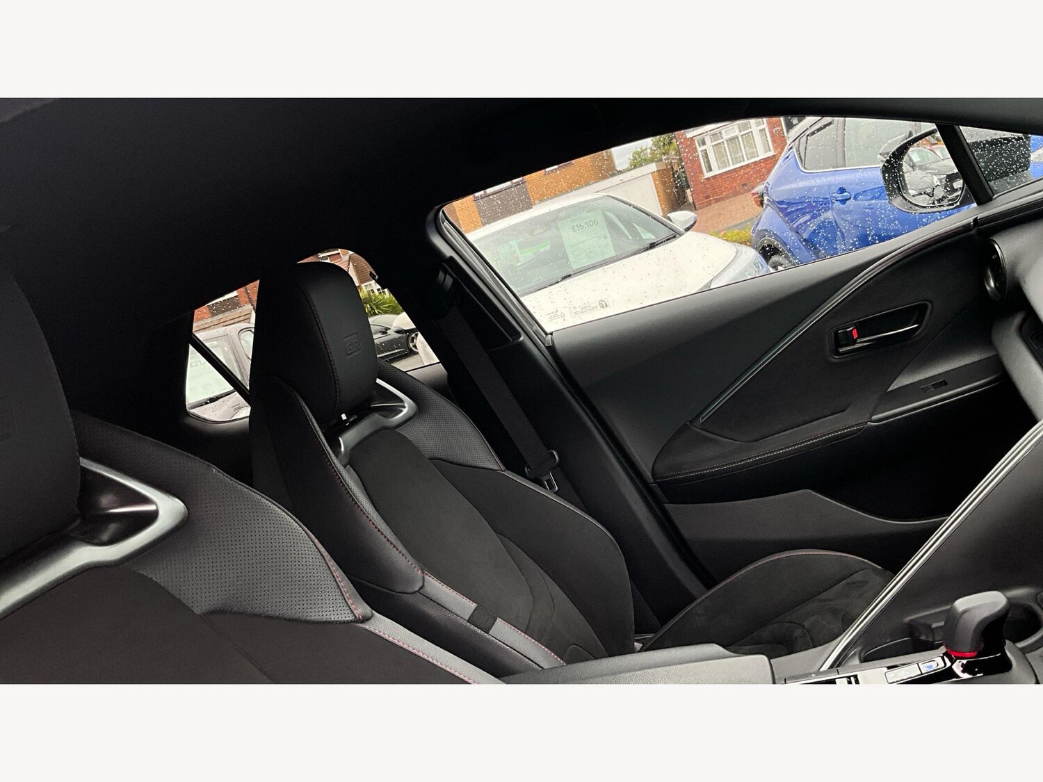 Used Toyota C-HR 2023 for sale - 76042093: Photo 24
