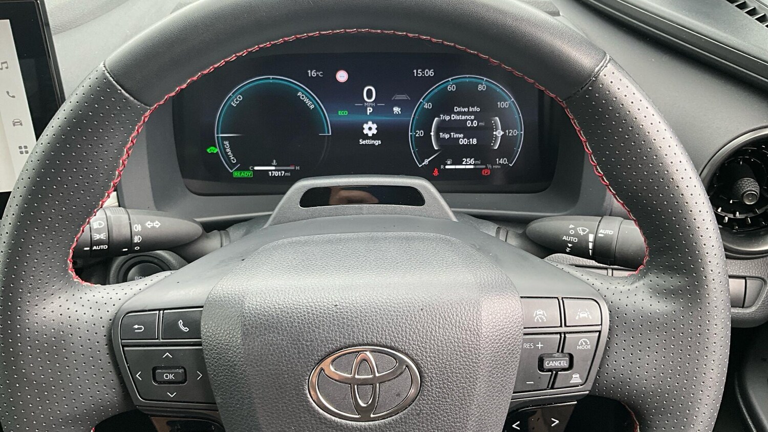 Used Toyota C-HR 2023 for sale - 76042093: Photo 68