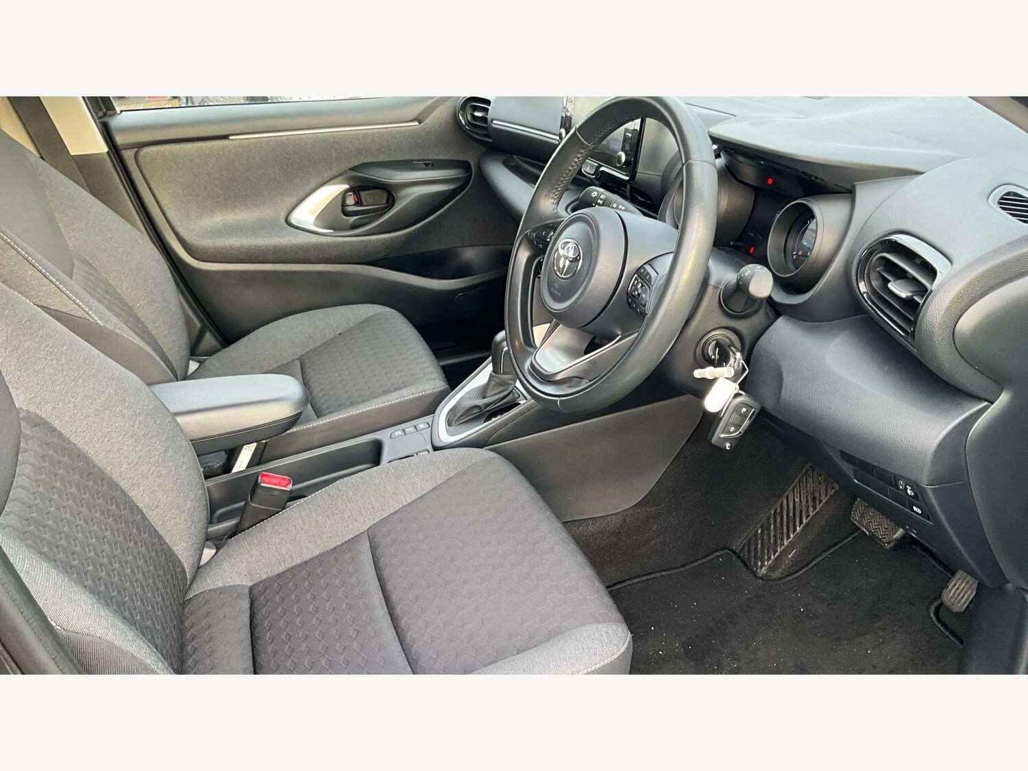 Used Toyota Yaris 2021 for sale - 76689730: Photo 13