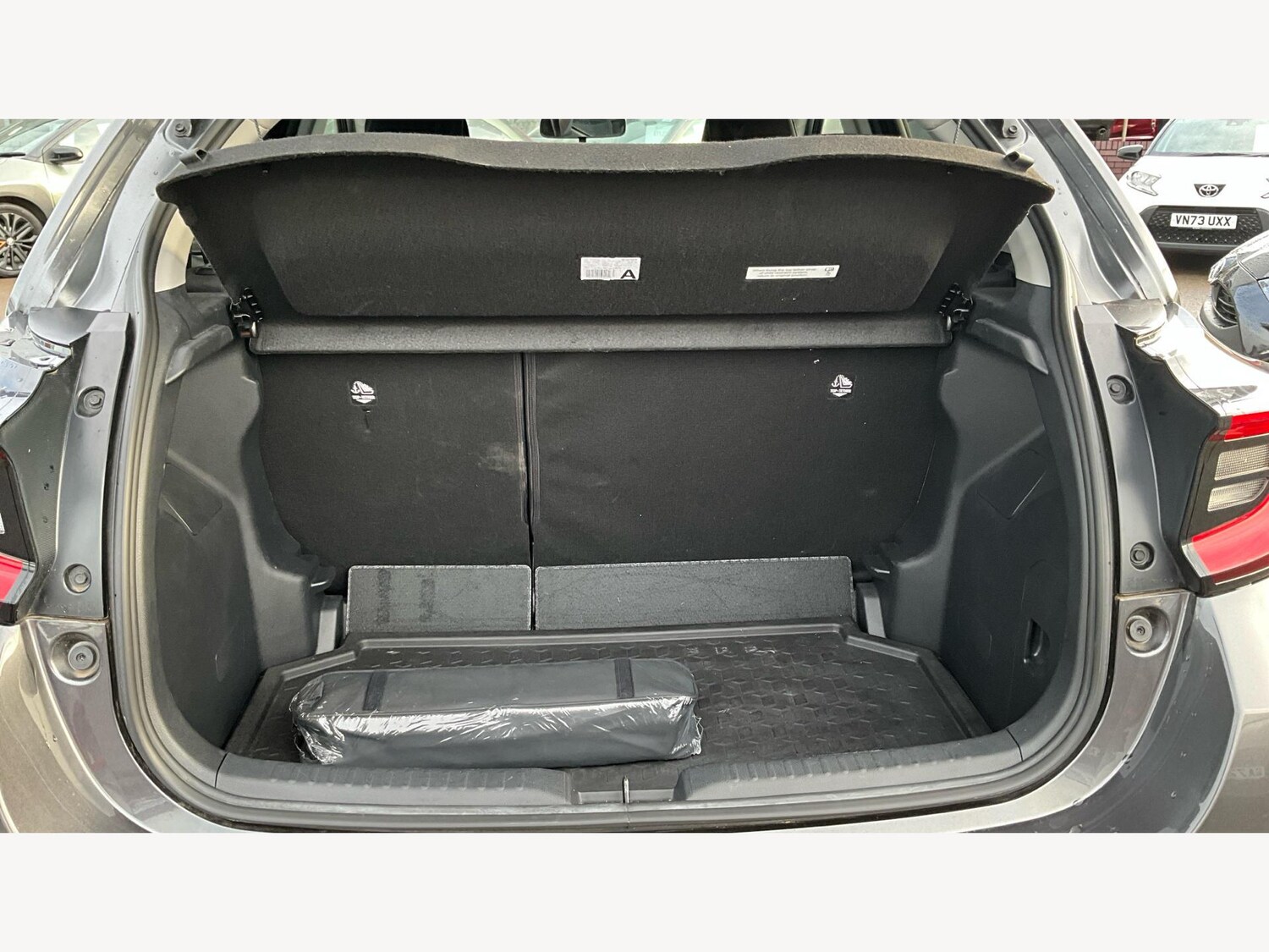 Used Toyota Yaris 2021 for sale - 76689730: Photo 16