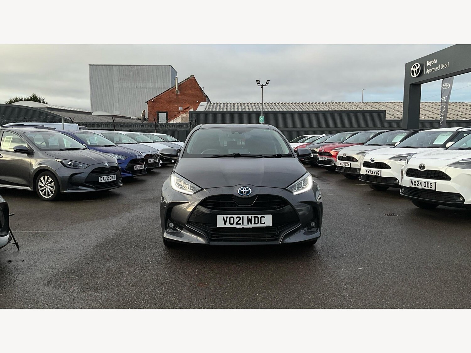 Used Toyota Yaris 2021 for sale - 76689730: Photo 17