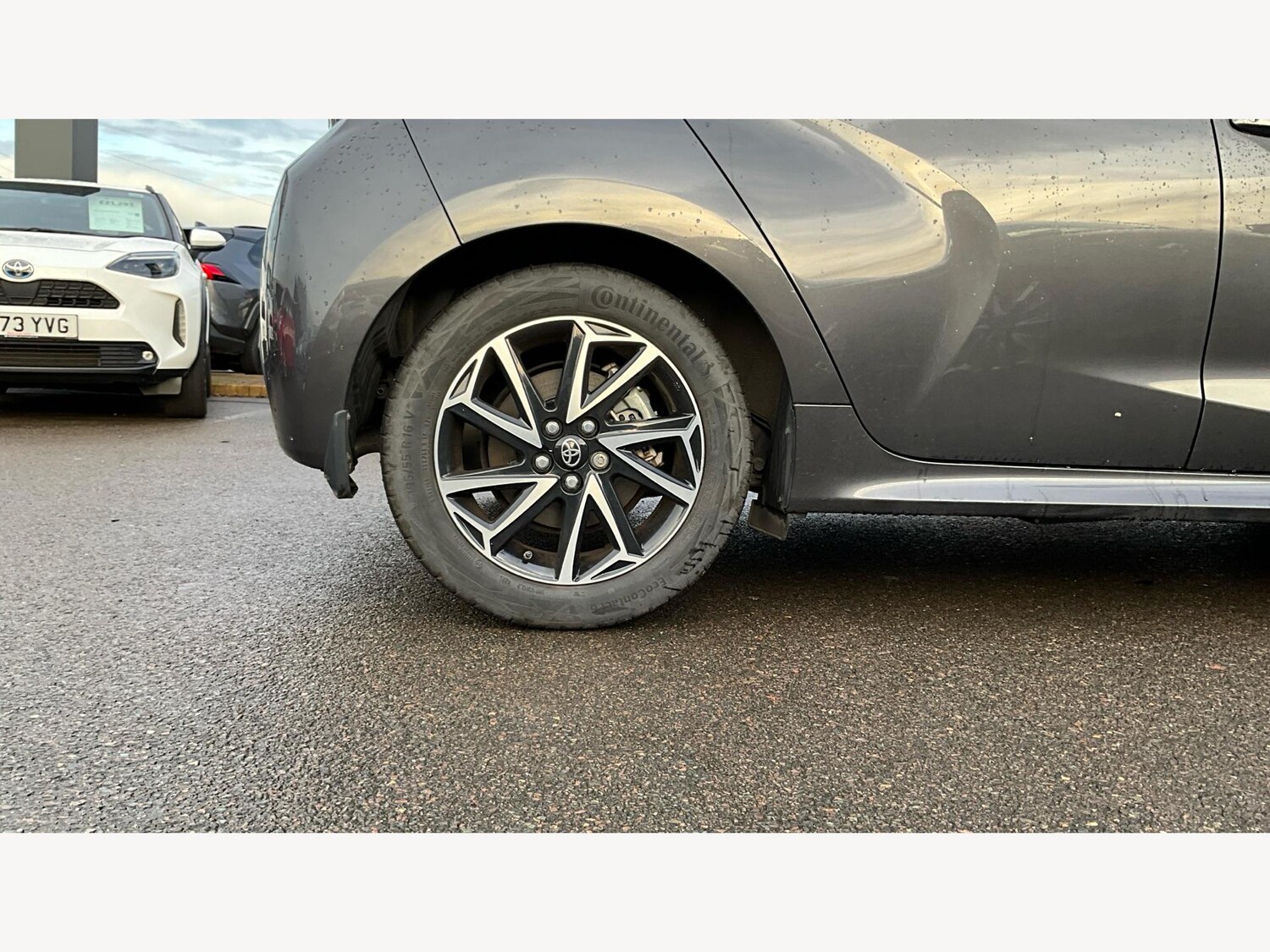 Used Toyota Yaris 2021 for sale - 76689730: Photo 20