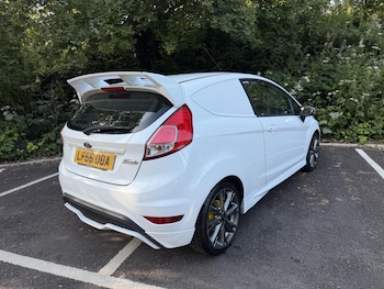 Used Ford Fiesta Van 2016 for sale - 79259353: Photo