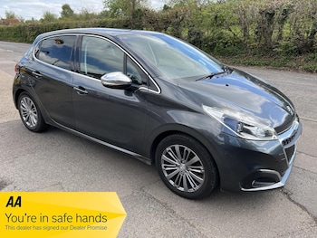 Used Peugeot 208 2015 for sale - 78767691: Photo