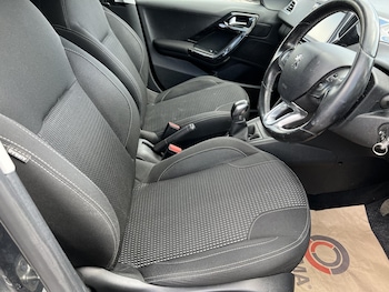 Used Peugeot 208 2015 for sale - 78767691: Photo