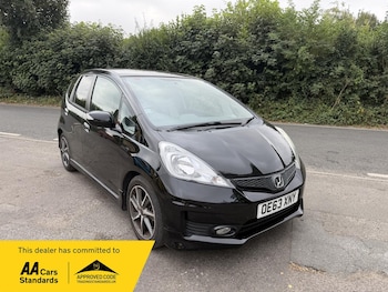 Used Honda Jazz 2014 for sale - 79539832: Photo