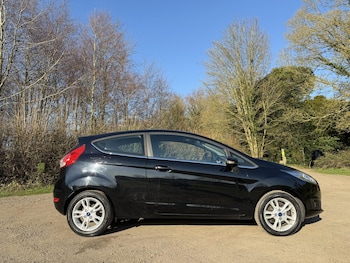 Used Ford Fiesta 2017 for sale - 78509050: Photo