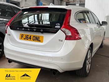 Used Volvo V60 2014 for sale - 78968939: Photo