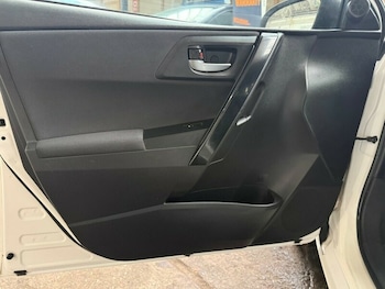 Used Toyota Auris 2019 for sale - 78316172: Photo