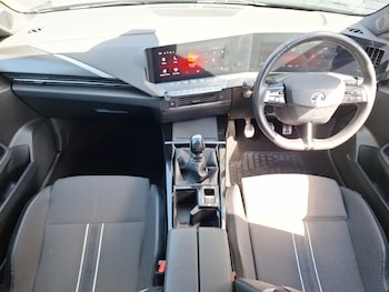 Used Vauxhall Astra 2023 for sale - 79368094: Photo