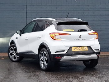 Used Renault Captur 2022 for sale - 76752044: Photo