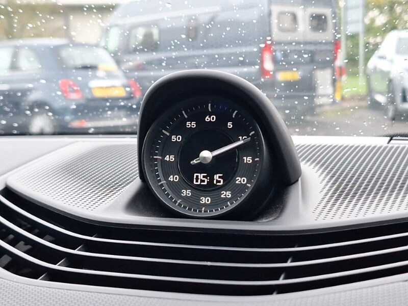 Used Porsche Taycan 2022 for sale - 76335607: Photo 15