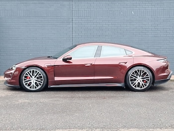 Used Porsche Taycan 2022 for sale - 76335607: Photo