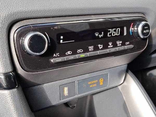 Used Toyota Yaris 2022 for sale - 76325510: Photo 11