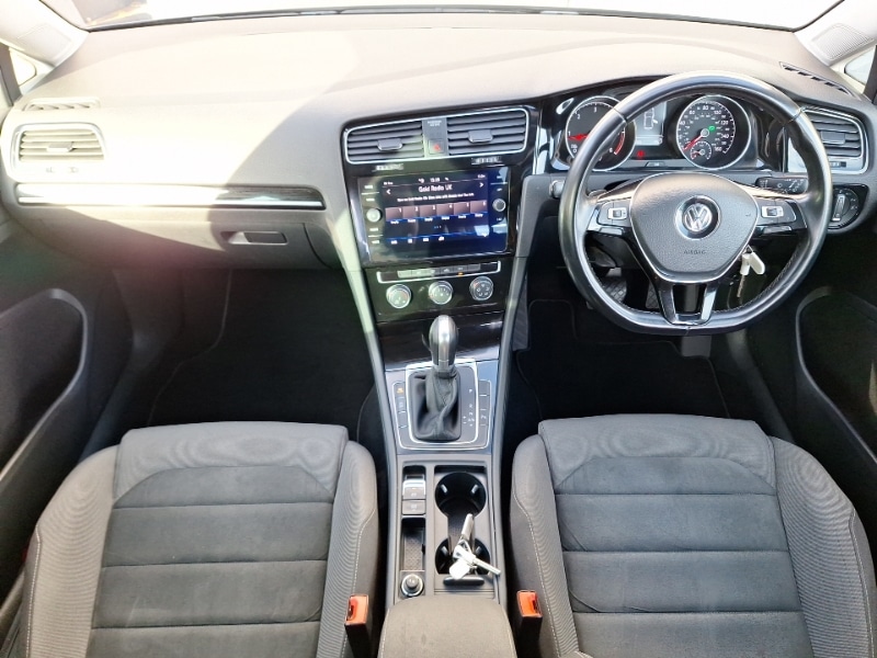 Used Volkswagen Golf 2018 for sale - 76294131: Photo 2