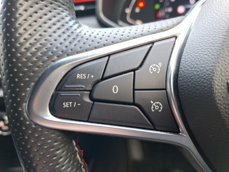 Used Renault Clio 2020 for sale - 76683637: Photo 15