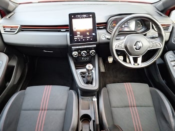 Used Renault Clio 2020 for sale - 76683637: Photo