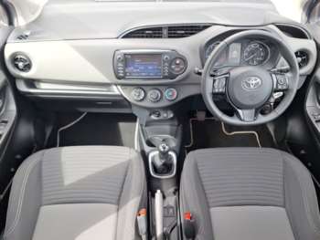 Used Toyota Yaris 2018 for sale - 75284955: Photo