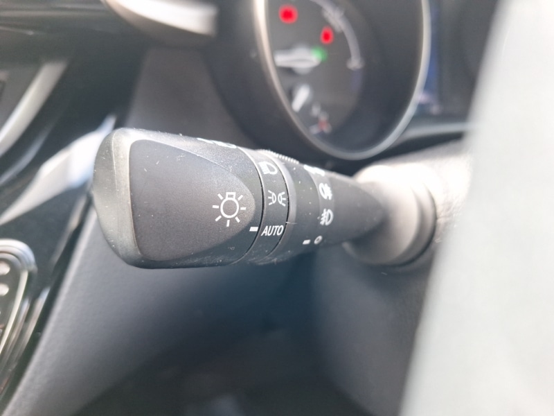 Used Toyota C-HR 2018 for sale - 76455777: Photo 14