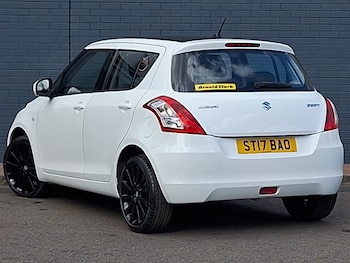 Used Suzuki Swift 2017 for sale - 75518624: Photo