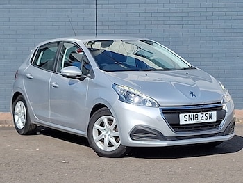 Used Peugeot 208 2018 for sale - 75645412: Photo