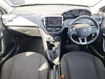 Used Peugeot 208 2018 for sale - 75645412: Photo