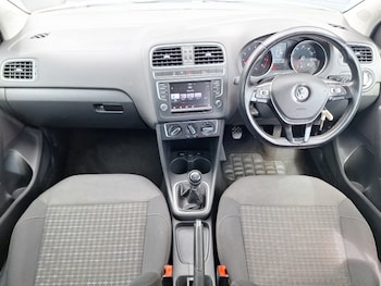 Used Volkswagen Polo 2016 for sale - 79368111: Photo