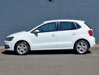 Used Volkswagen Polo 2016 for sale - 79368111: Photo
