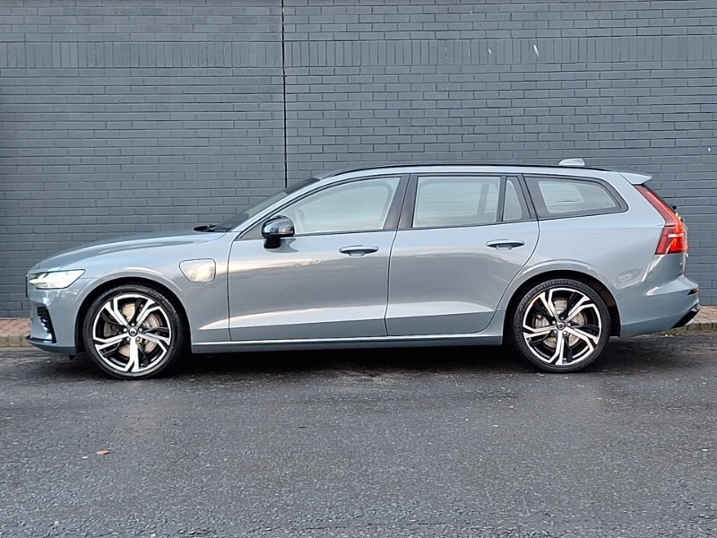 Used Volvo V60 2022 for sale - 76834137: Photo 4